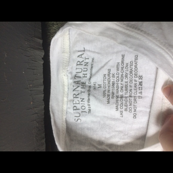 Limited addition Supernatural T-shirt - Picture 6 of 6